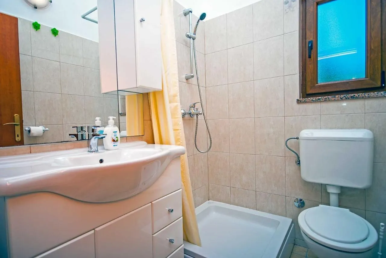 Apartman Kirac Pomer